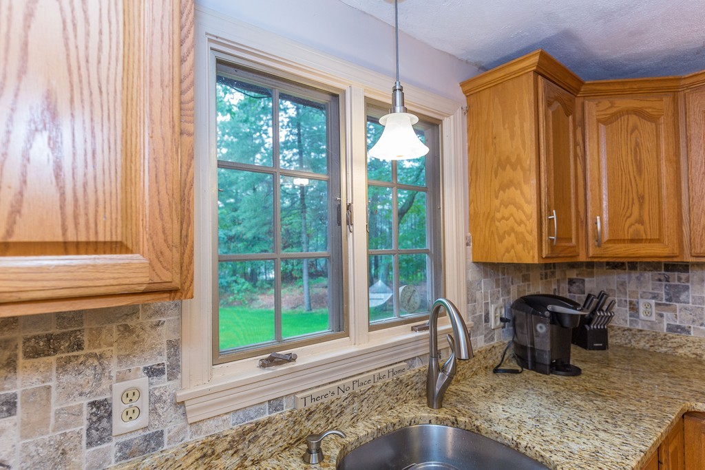 15 Nutting Road Westford, MA 01886 - Photo 6 of 17