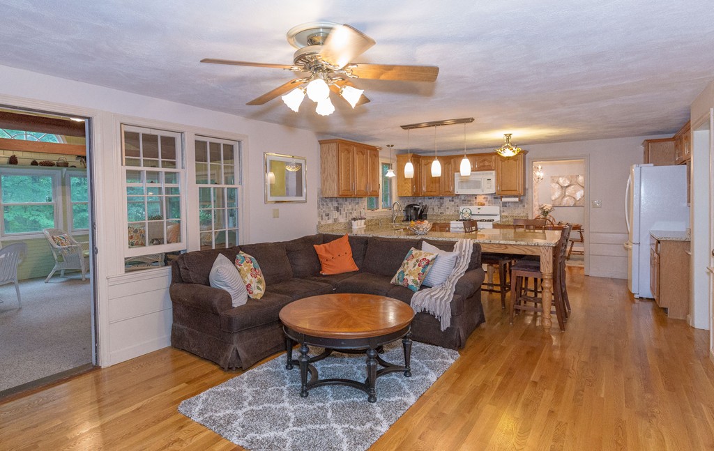 15 Nutting Road Westford, MA 01886 - Photo 7 of 17