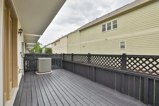 $3,000 | 1250 West 23rd Street, Houston, TX 77008