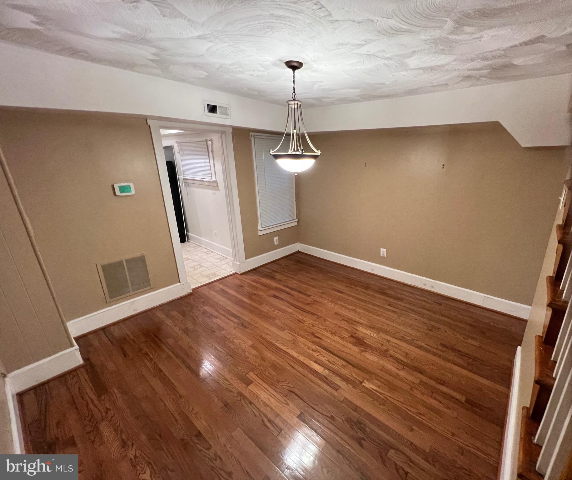 76 Clay Street Annapolis, MD 21401 - Photo 7 of 26 Dining room view to kitchen