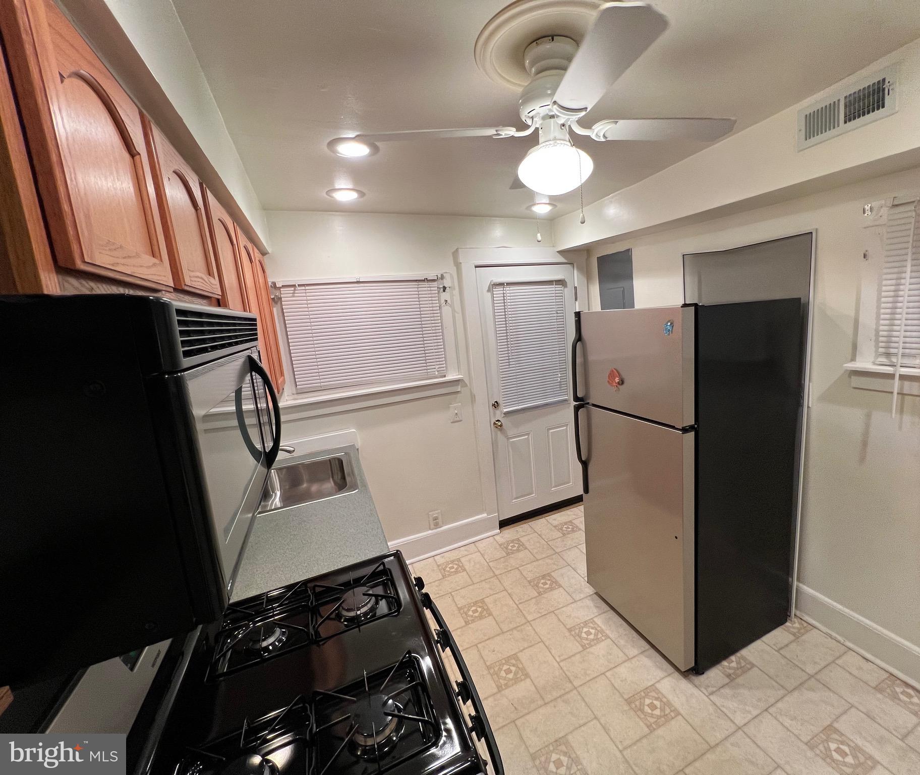 76 Clay Street Annapolis, MD 21401 - Photo 8 of 26 Kitchen rear entrance