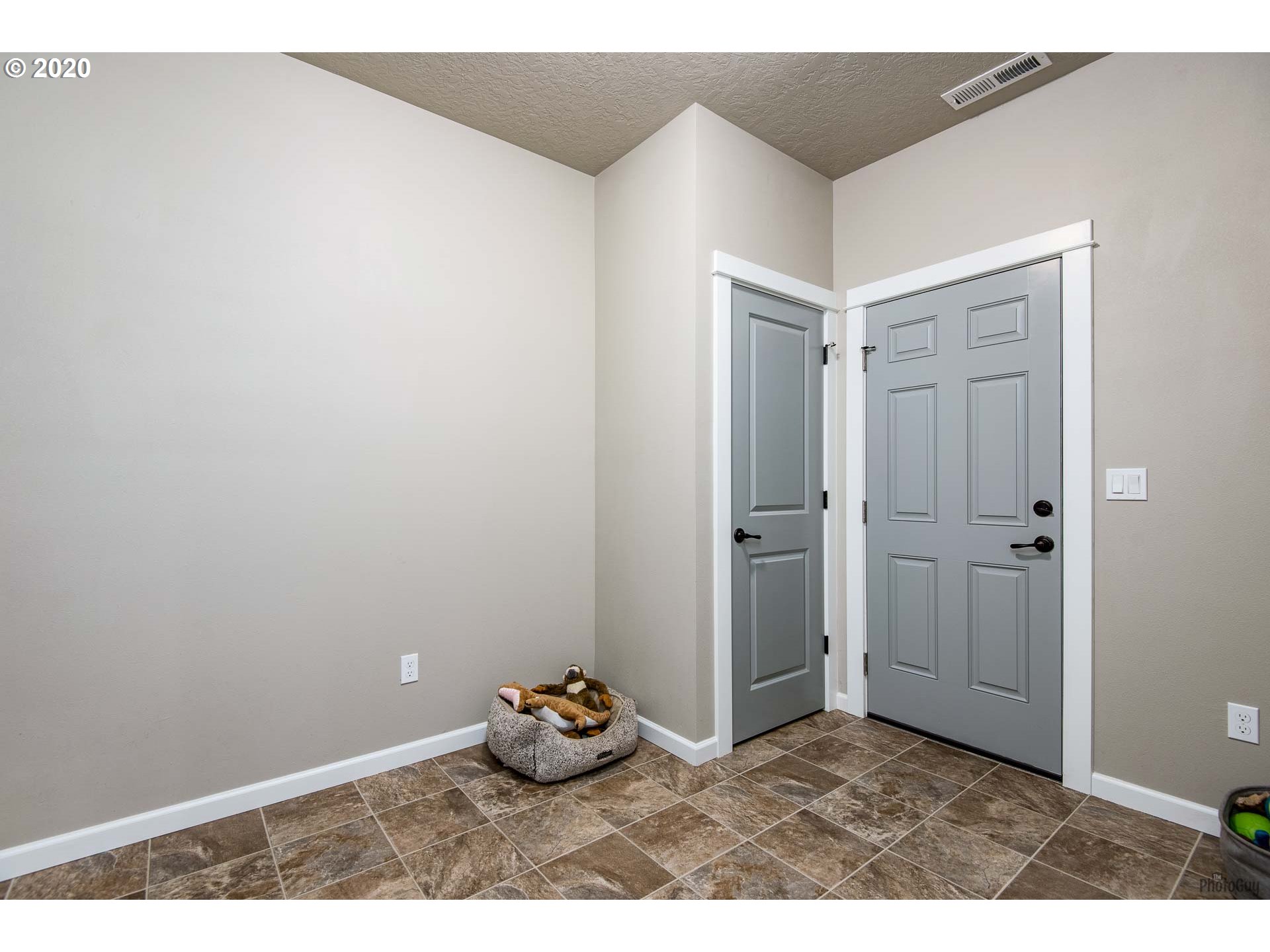 36487 Camp Creek Road Springfield, OR 97478 - Photo 16 of 32