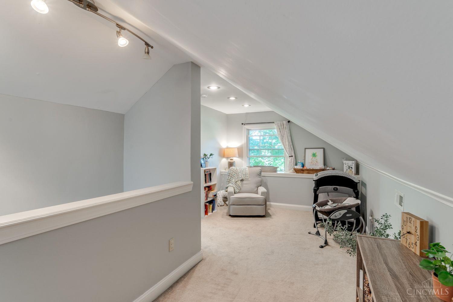 3813 Boomer Road Cincinnati, OH 45247 - Photo 31 of 69