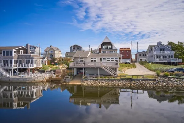 $3,000 | 4 28th Street, Unit WINTER, Newbury, MA 01951