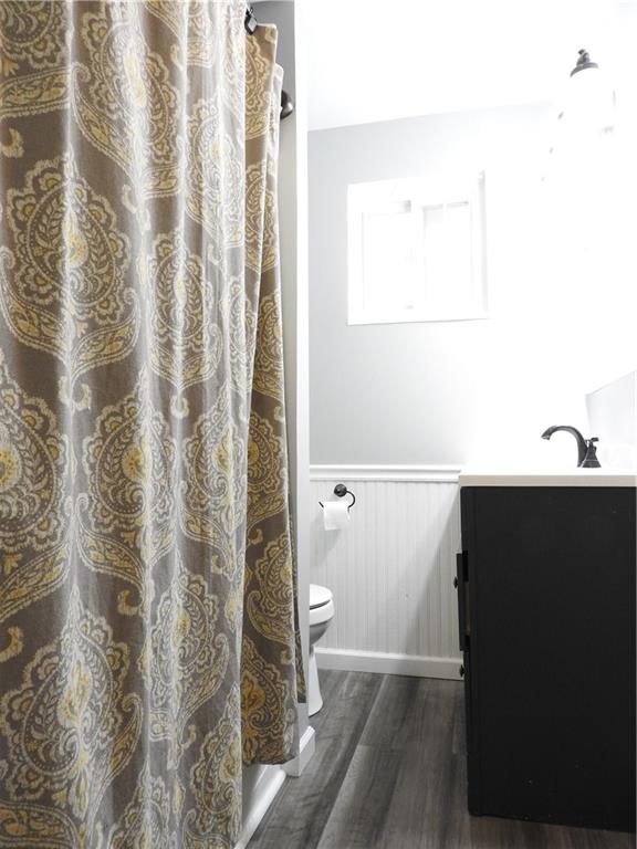 208 3rd Street Butler, PA 16001 - Photo 10 of 21 Updated Full Bath