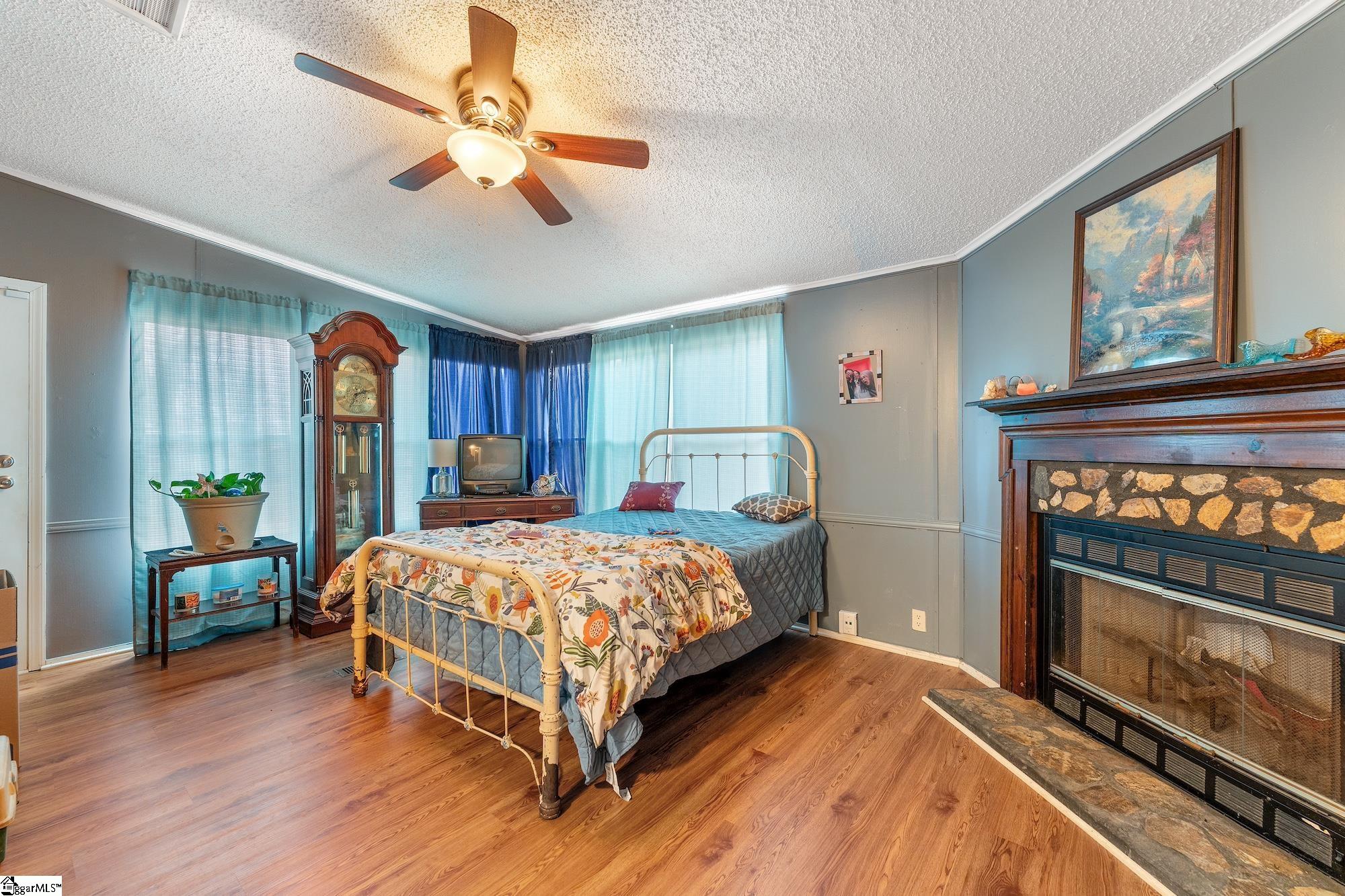 458 Looper Road Pelzer, SC 29669 - Photo 12 of 31