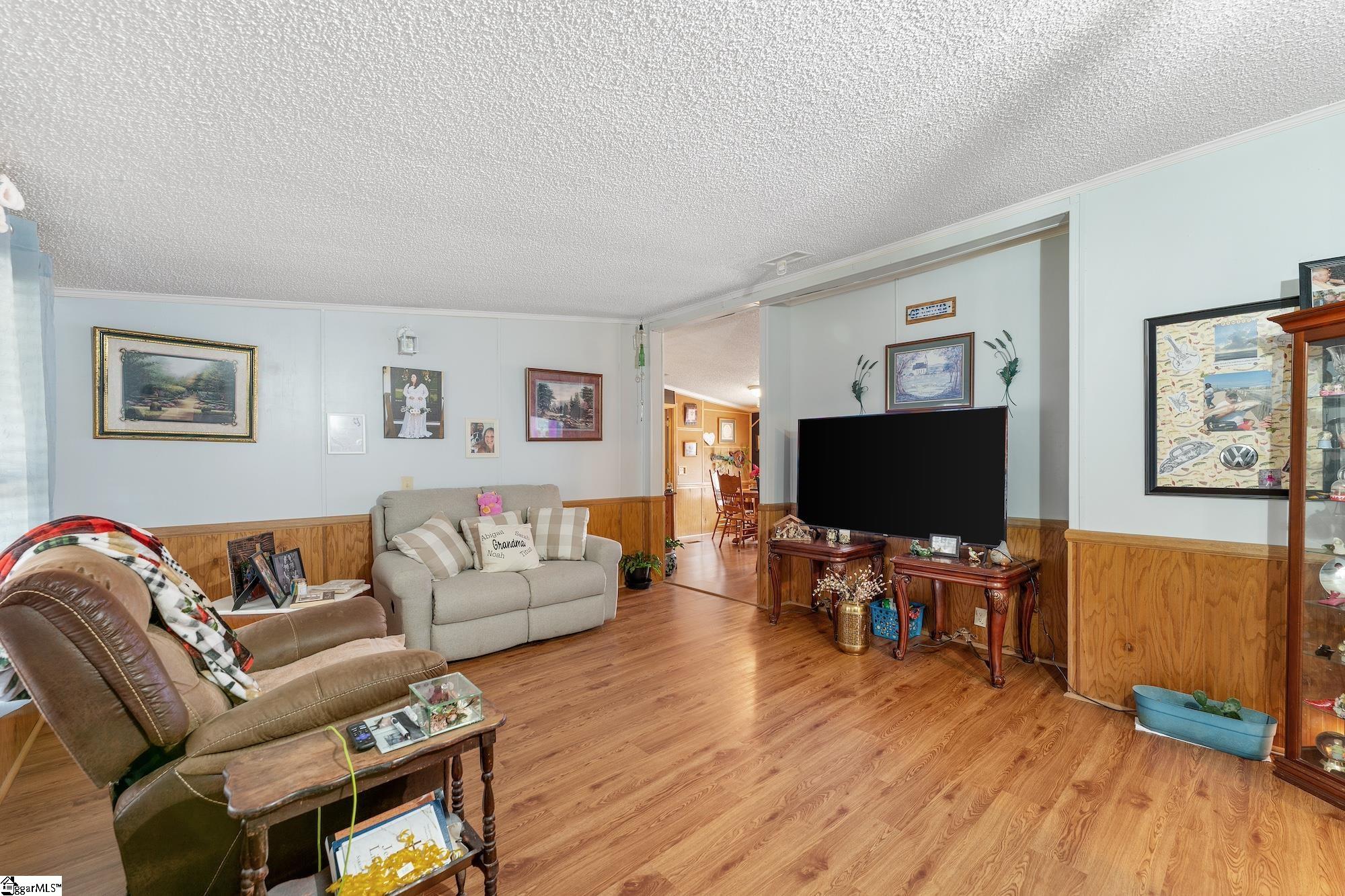 458 Looper Road Pelzer, SC 29669 - Photo 4 of 31