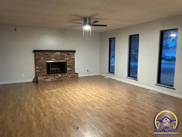 $174,900 | 3513 Southwest Moundview Drive, Topeka, KS 66614