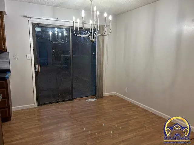 $174,900 | 3513 Southwest Moundview Drive, Topeka, KS 66614