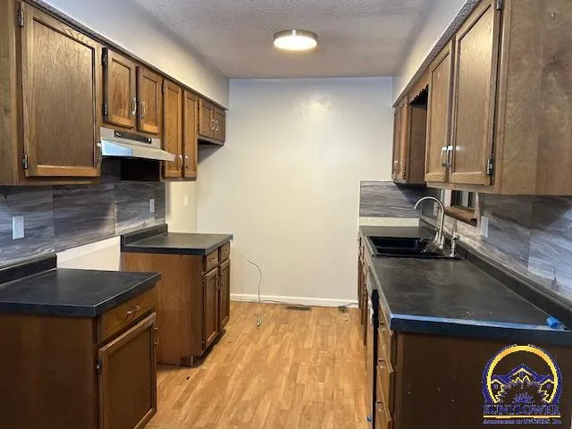 $174,900 | 3513 Southwest Moundview Drive, Topeka, KS 66614