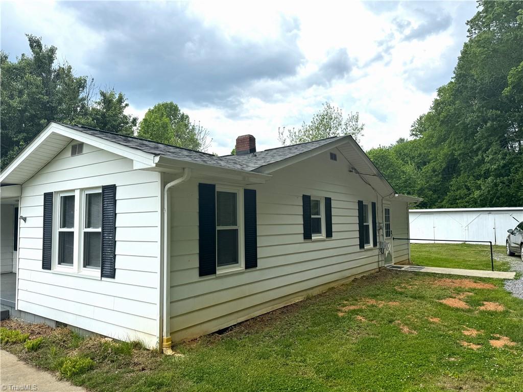 587 White Plains Road Roaring River, NC 28669 - Photo 3 of 21 Gallery Image 3