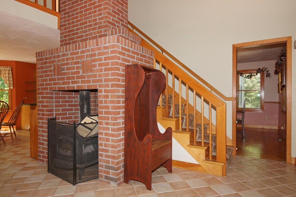 19 Riley Road Northborough, MA 01532 - Photo 9 of 29 Gallery Image 9