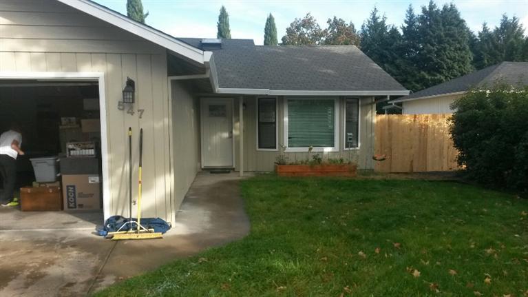 547 Daniel Street Central Point, OR 97502 - Photo 1 of 1 Primary Photo