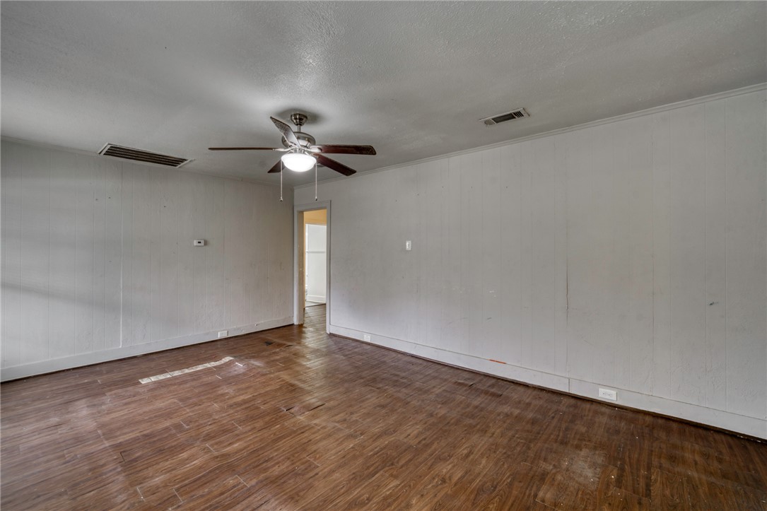 1505 Echols Street, Unit B Bryan, TX 77801 - Photo 3 of 17