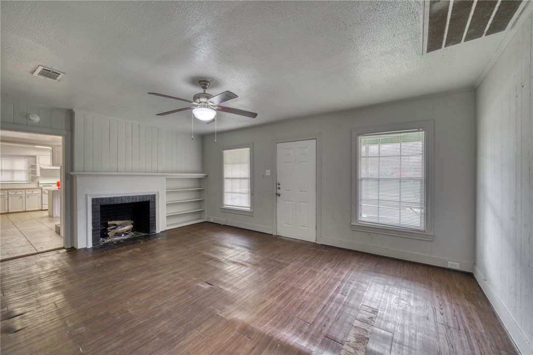 1505 Echols Street, Unit B Bryan, TX 77801 - Photo 4 of 17