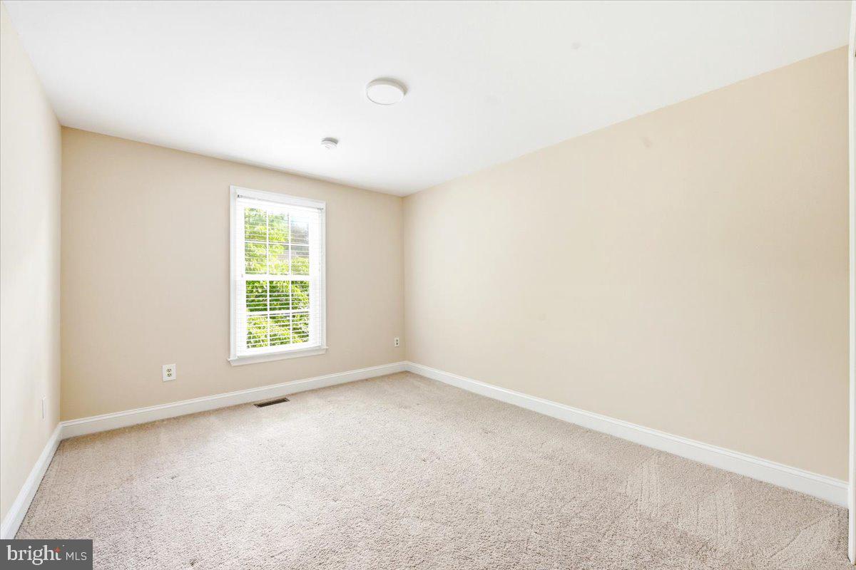 154 Finale Terrace Silver Spring, MD 20901 - Photo 22 of 37