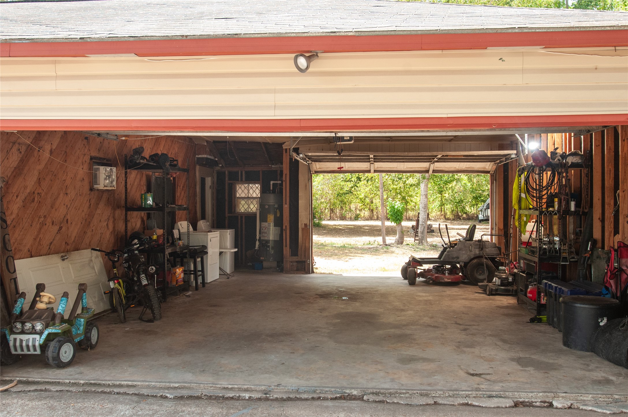 1601 Harris Street Wharton, TX 77488 - Photo 20 of 36 a living room with furniture and a window