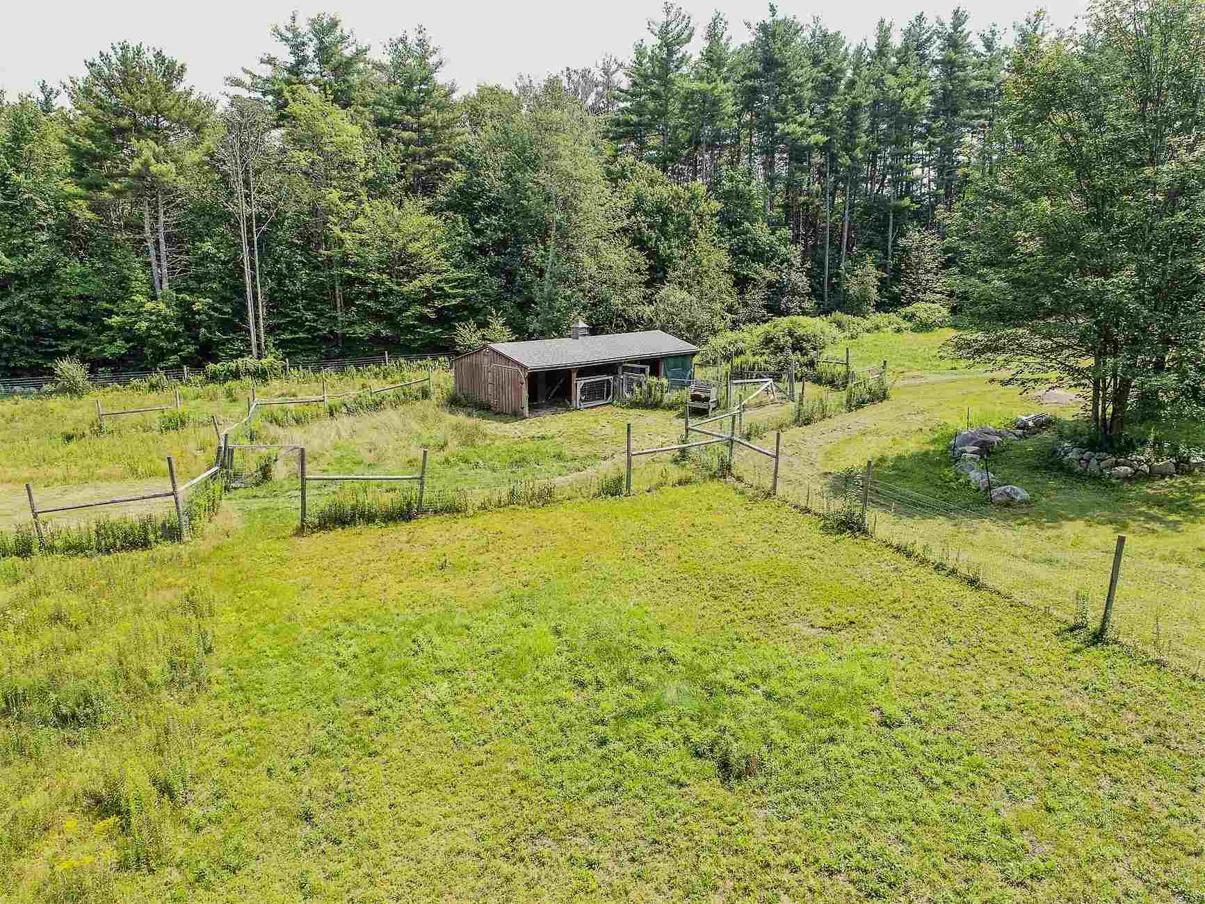 207 S Road Deerfield, NH 03037 - Photo 13 of 37
