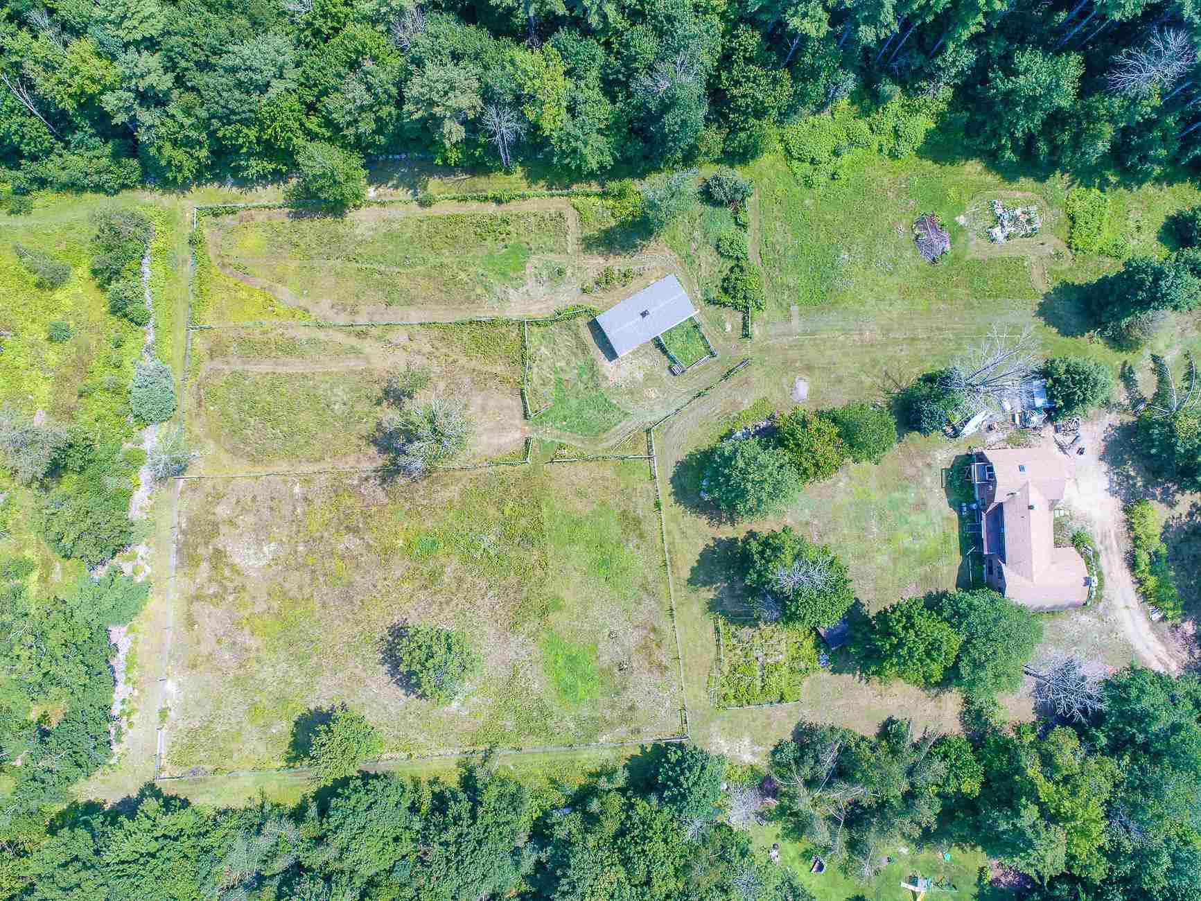 207 S Road Deerfield, NH 03037 - Photo 6 of 37
