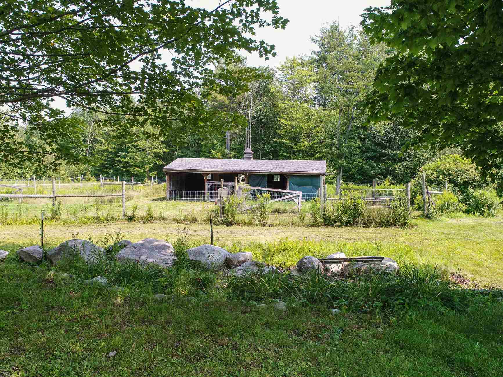207 S Road Deerfield, NH 03037 - Photo 10 of 37