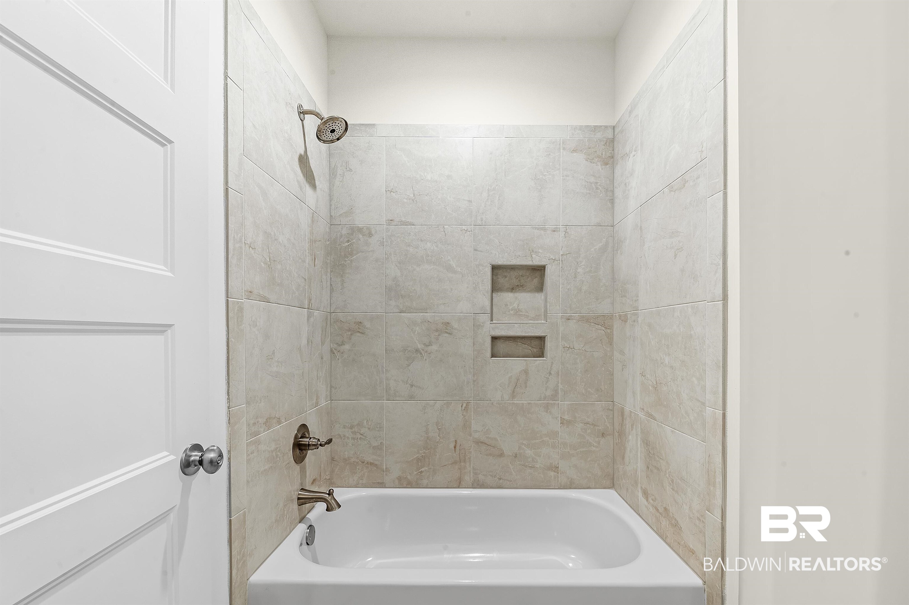 284 Fennec Street Fairhope, AL 36532 - Photo 31 of 73 Bathroom 3