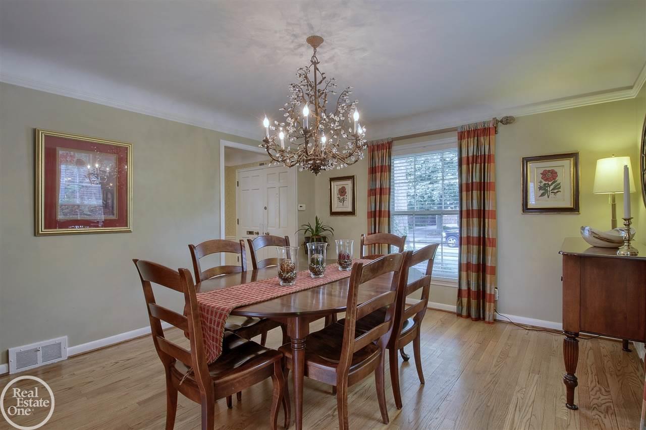 1178 Harvard Road Grosse Pointe, MI 48230 - Photo 8 of 26 31323127-8.JPG