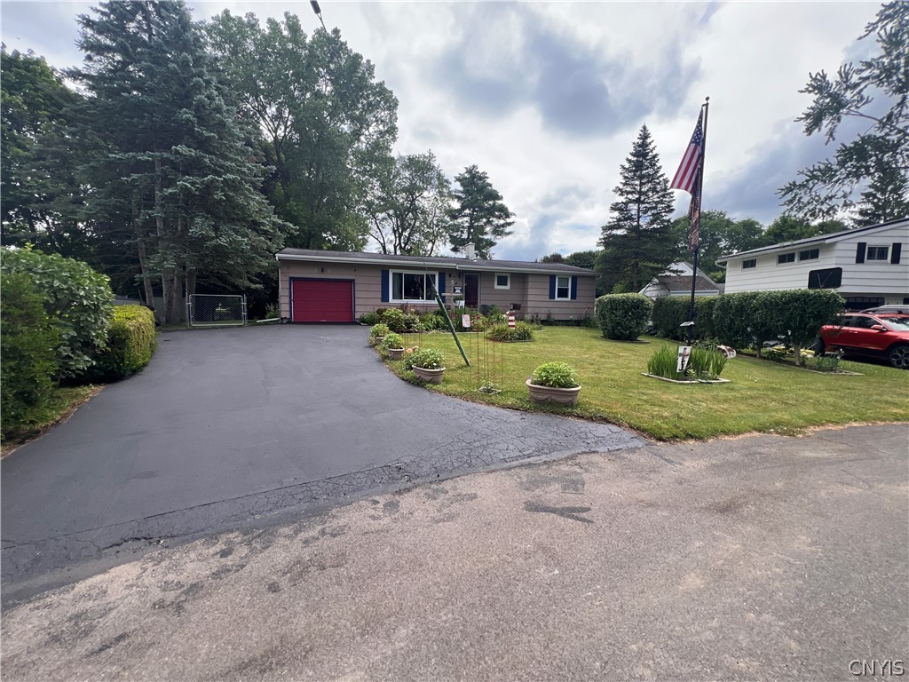 4 Apple Tree Lane Clay, NY 13090 - Photo 2 of 2