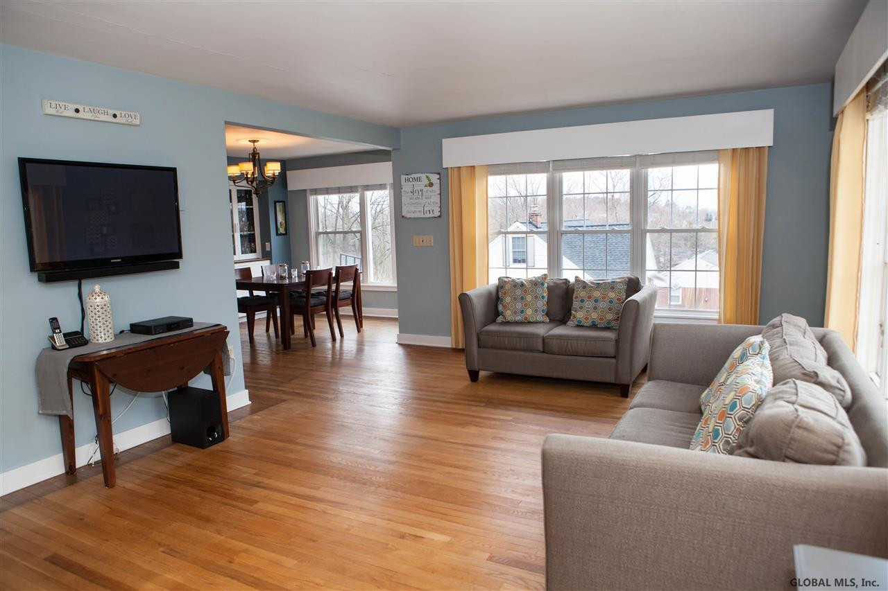 25 Overidge Road Colonie, NY 12110 - Photo 3 of 23 Photo 3