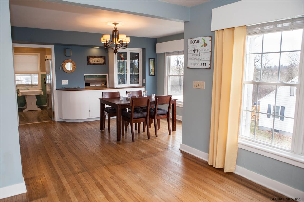 25 Overidge Road Colonie, NY 12110 - Photo 4 of 23 Photo 4