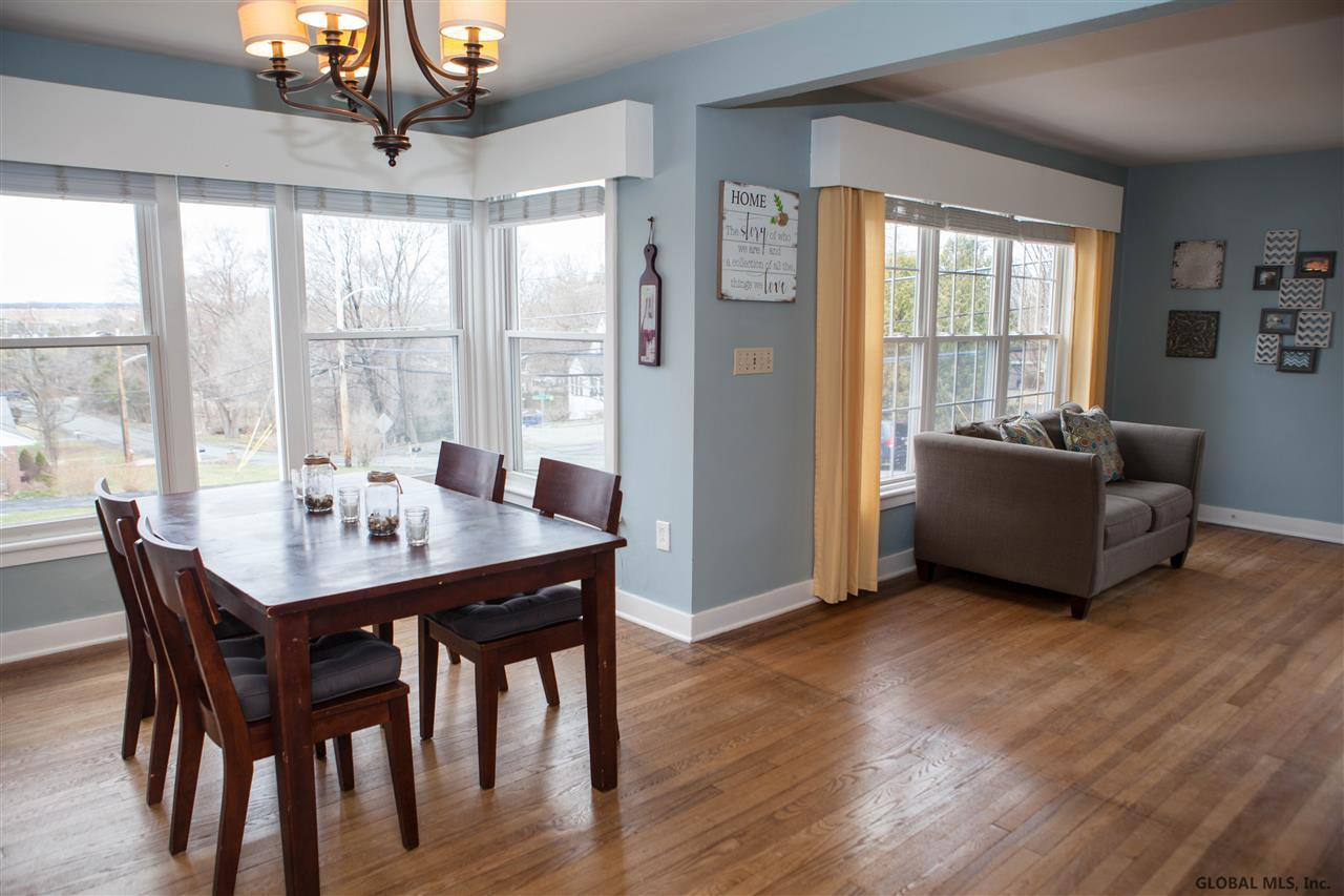 25 Overidge Road Colonie, NY 12110 - Photo 5 of 23 Photo 5