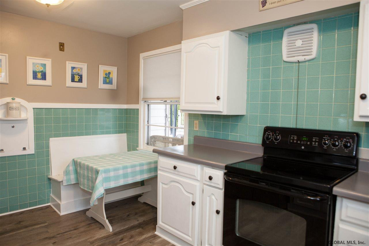 25 Overidge Road Colonie, NY 12110 - Photo 7 of 23 Photo 7