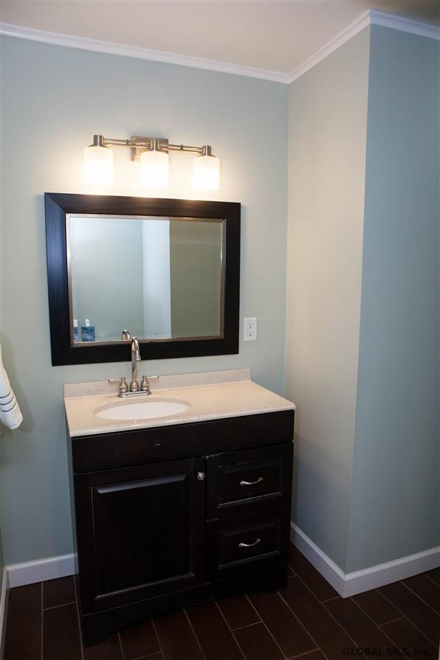 25 Overidge Road Colonie, NY 12110 - Photo 9 of 23 Photo 9