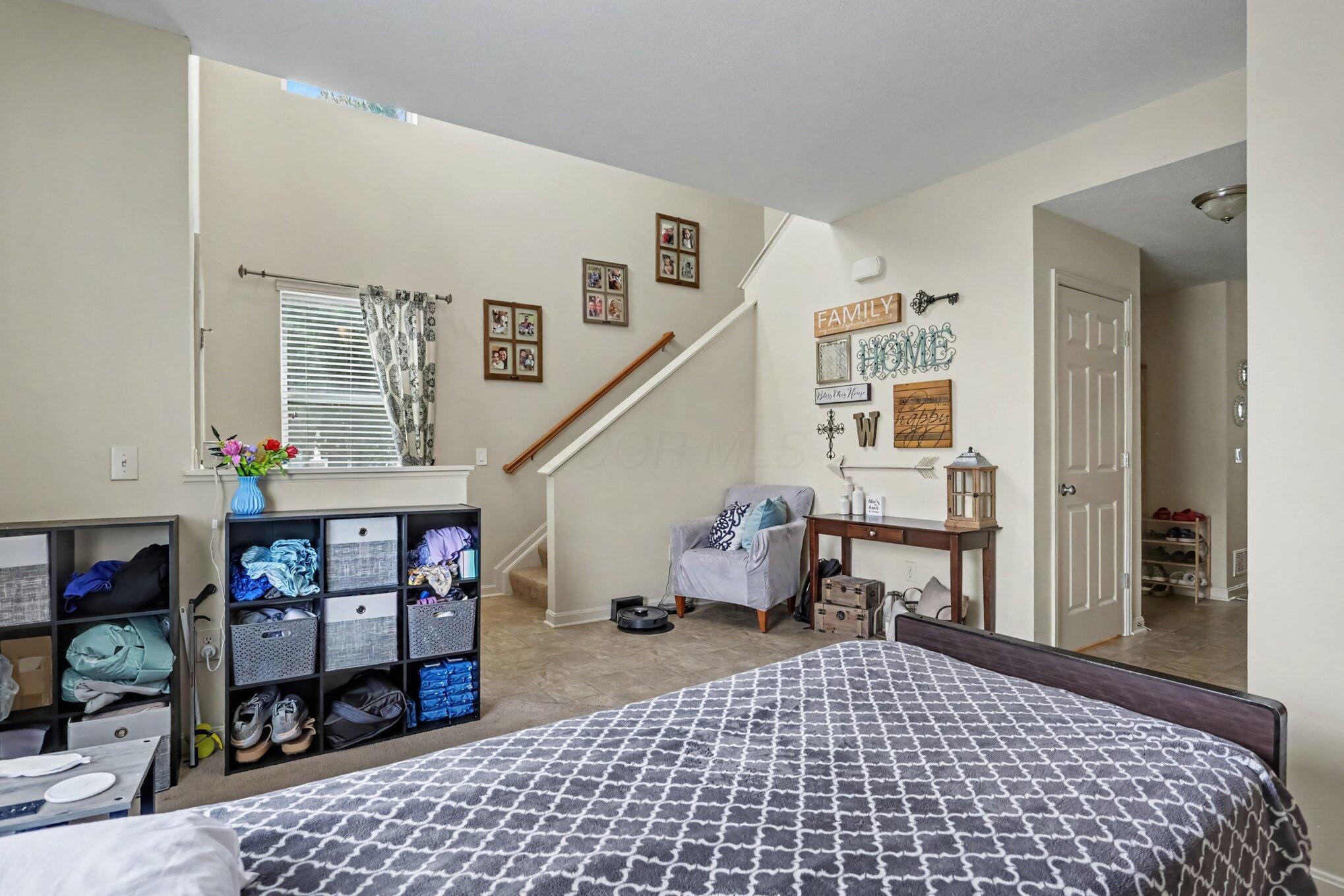5806 Northup Road Dublin, OH 43016 - Photo 4 of 44 004_file_9819