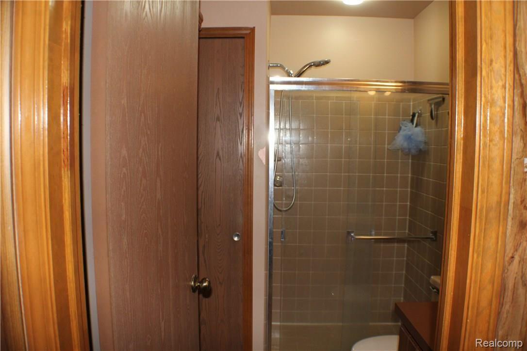 3738 Cone Avenue Rochester, MI 48309 - Photo 20 of 26 IMG_0427.JPG