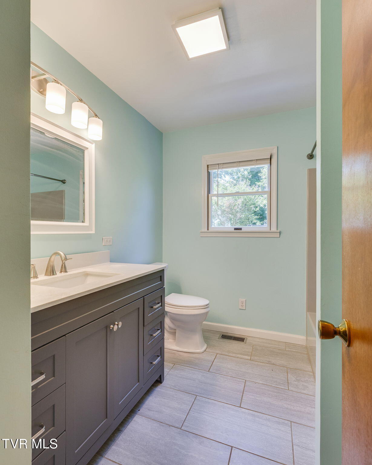 2015 Ridgefield Road Johnson City, TN 37601 - Photo 18 of 48 017