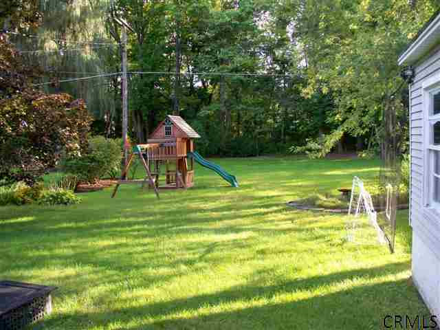 14 Wellington Road Bethlehem, NY 12054 - Photo 14 of 15 Photo 14