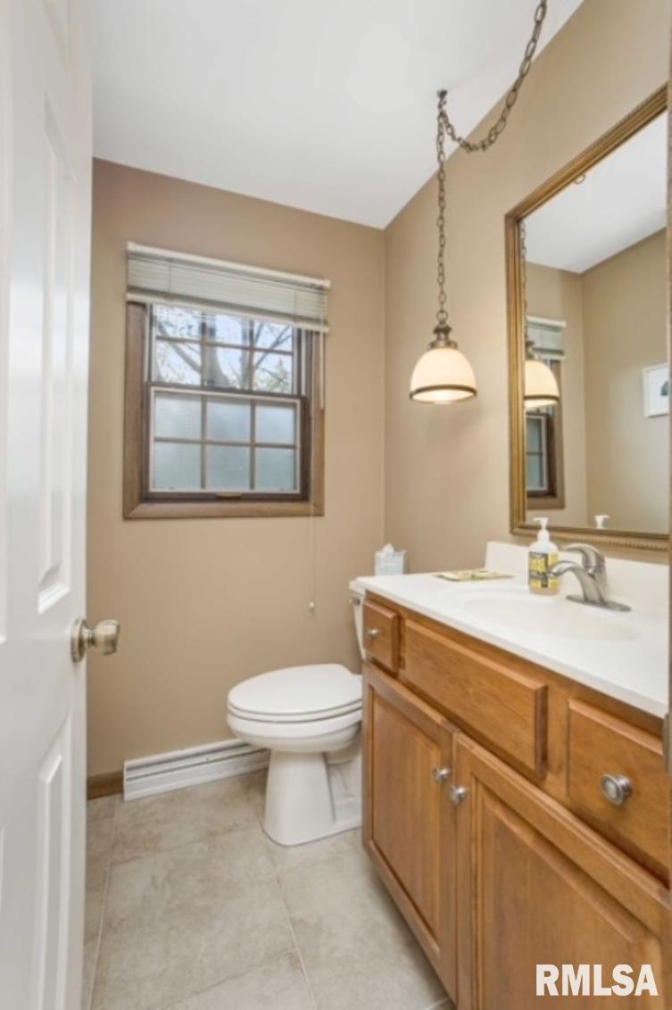 2111 Meadowbrook Road Davenport, IA 52807 - Photo 19 of 37 Gallery Image 19