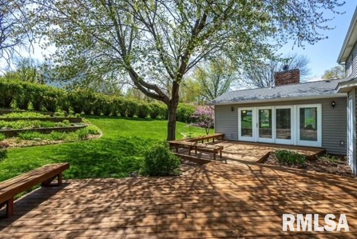 2111 Meadowbrook Road Davenport, IA 52807 - Photo 35 of 37 Gallery Image 35