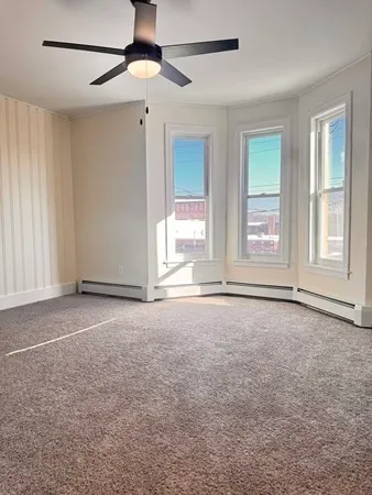 $1,895 | 121 Newton Street, Unit 1, Holyoke, MA 01040
