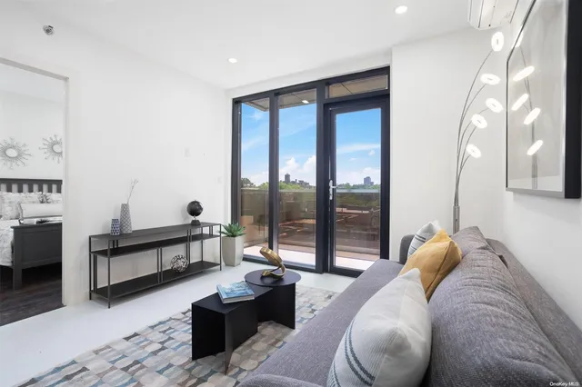 $738,000 | 124-28 Queens Boulevard, Unit 13A | Kew Gardens