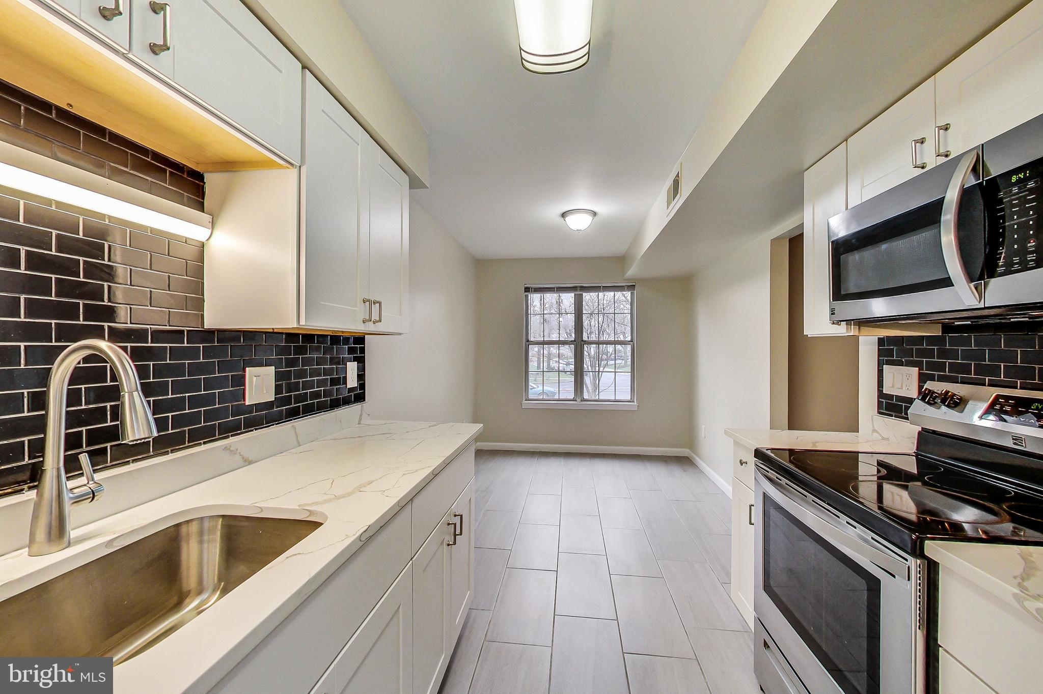 Kitchen Quartz Countertops