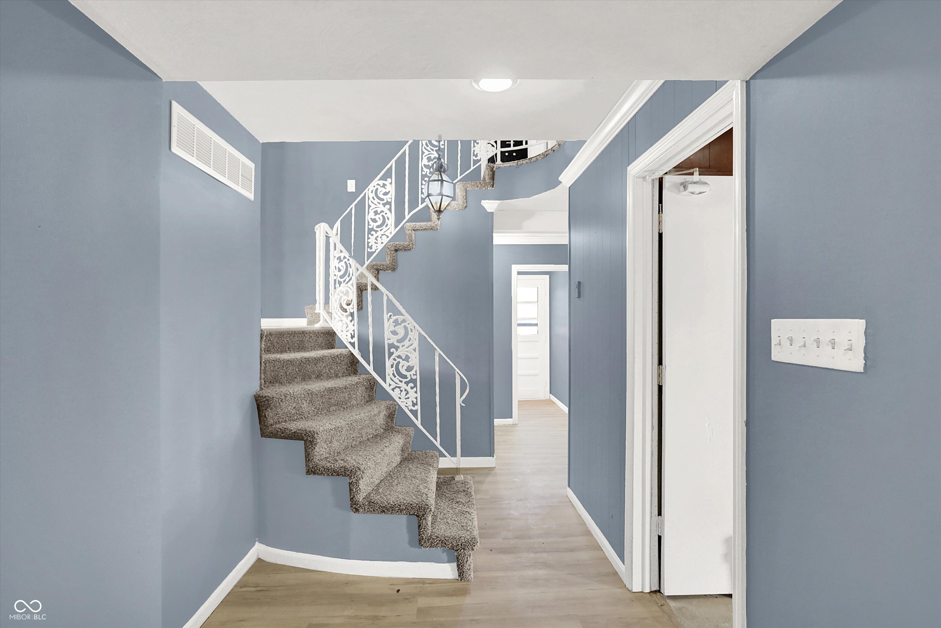 826 Yorkshire Road Anderson, IN 46012 - Photo 14 of 44