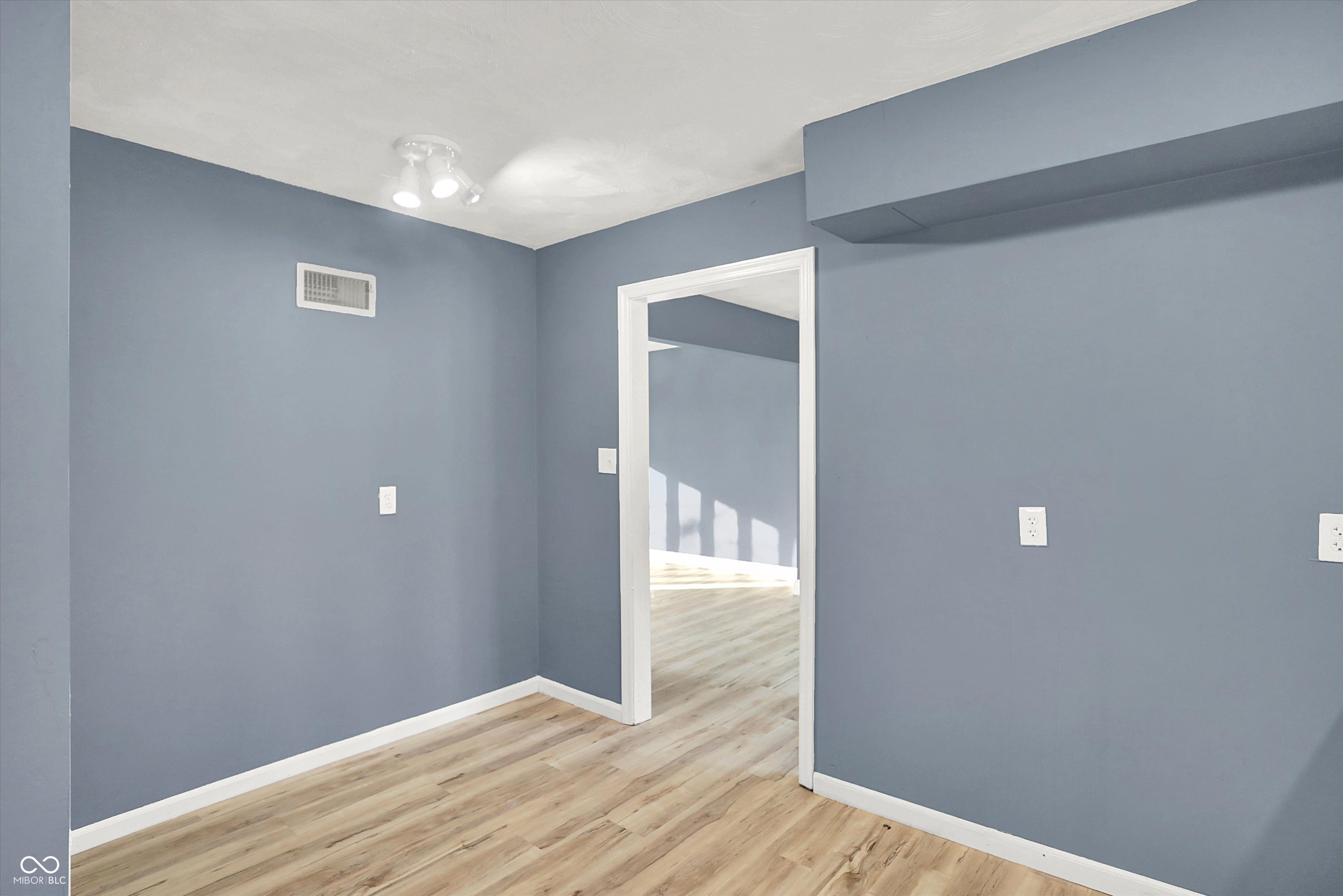 826 Yorkshire Road Anderson, IN 46012 - Photo 25 of 44