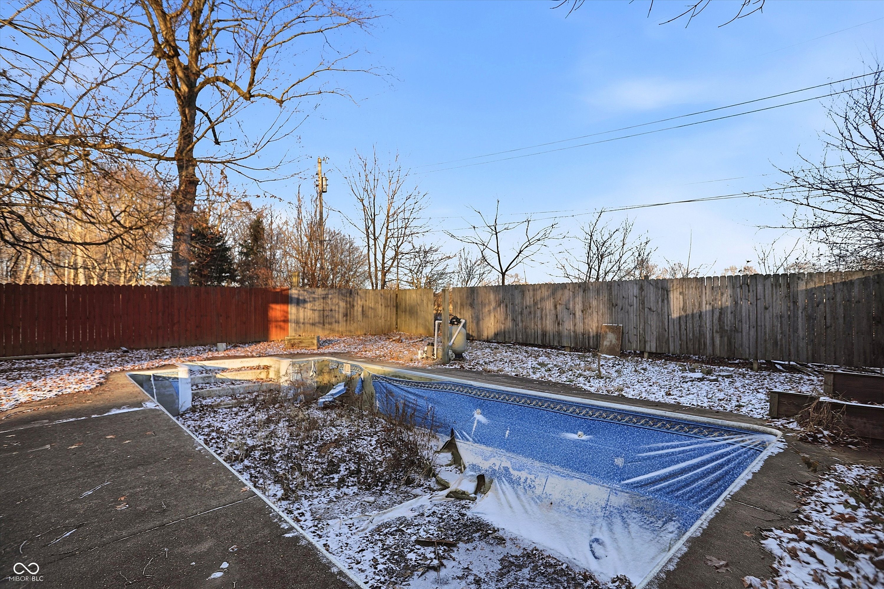 826 Yorkshire Road Anderson, IN 46012 - Photo 5 of 44