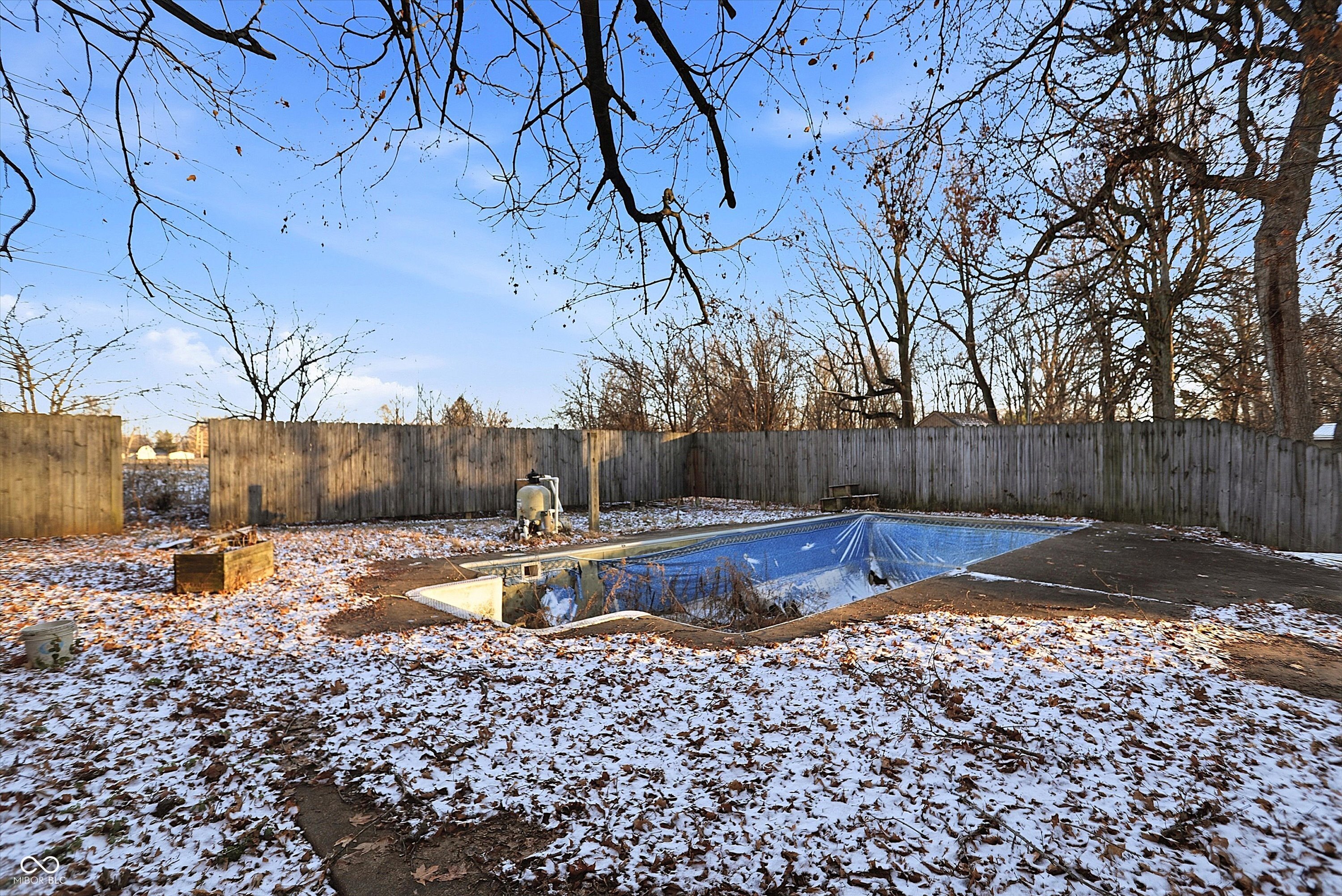 826 Yorkshire Road Anderson, IN 46012 - Photo 6 of 44