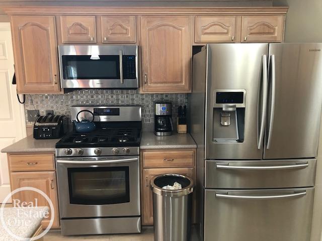 101 Rella Rae Avenue Marysville, MI 48040 - Photo 15 of 56
