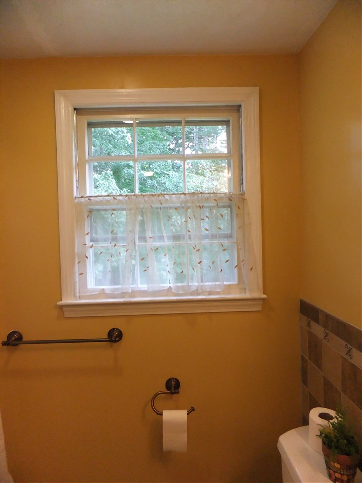 8 Lorraine Road Merrimack, NH 03054 - Photo 13 of 30