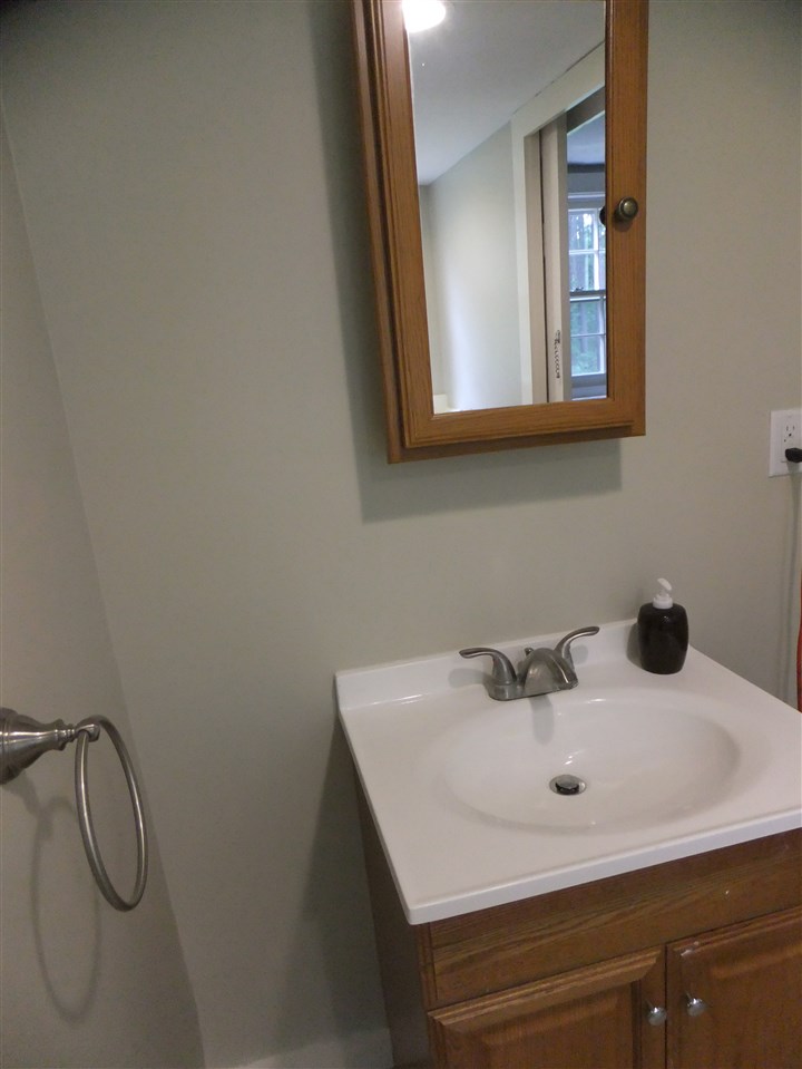 8 Lorraine Road Merrimack, NH 03054 - Photo 20 of 30