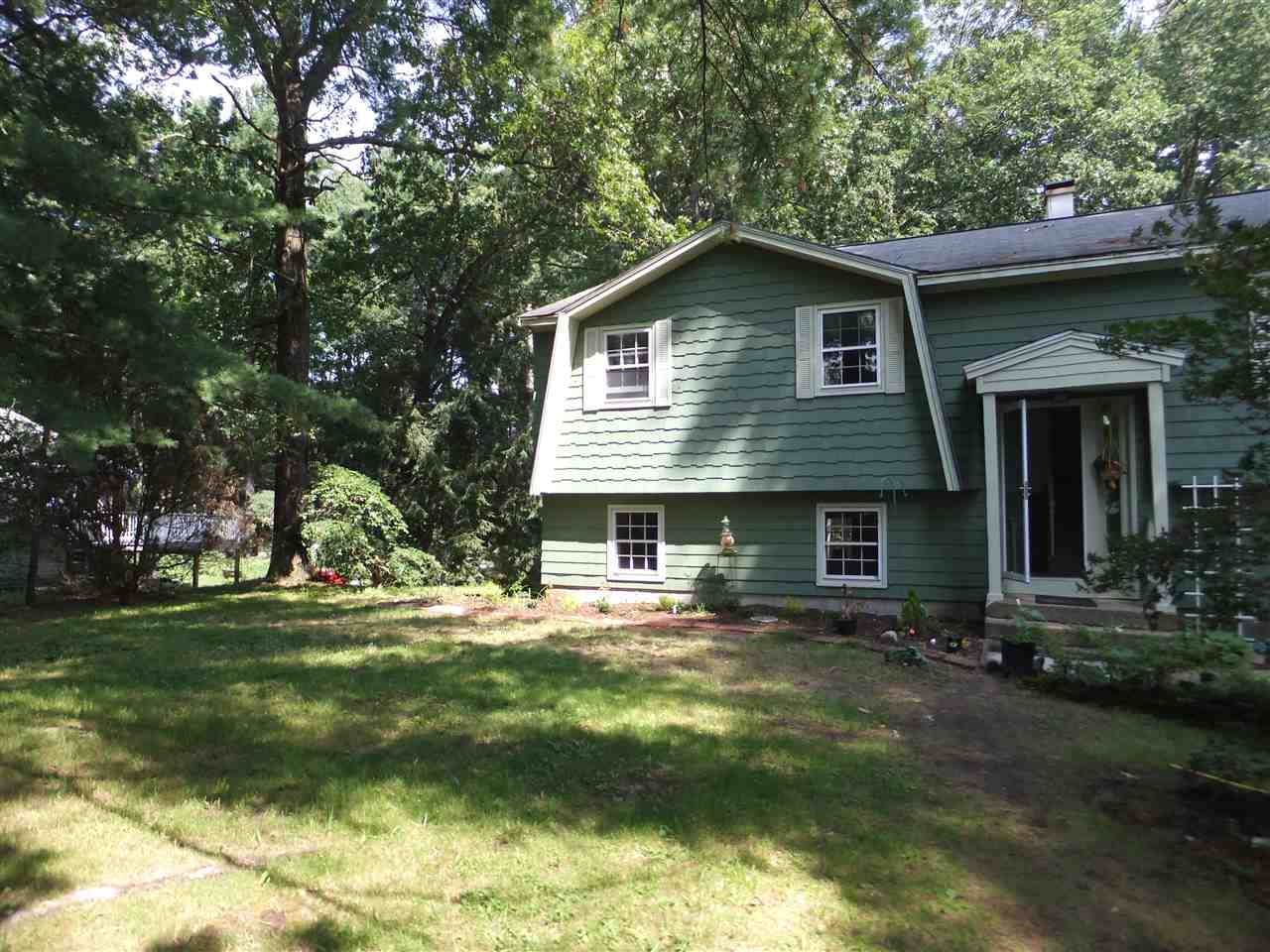 8 Lorraine Road Merrimack, NH 03054 - Photo 21 of 30