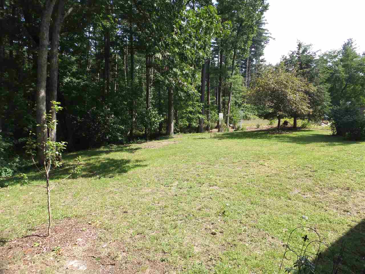 8 Lorraine Road Merrimack, NH 03054 - Photo 4 of 30